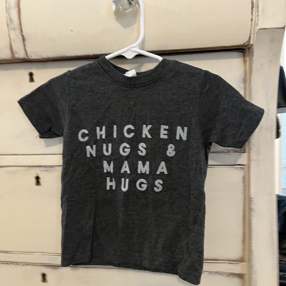 Tullabee 2T Short Sleeve Tee Chicken Nugs Mama Hugs